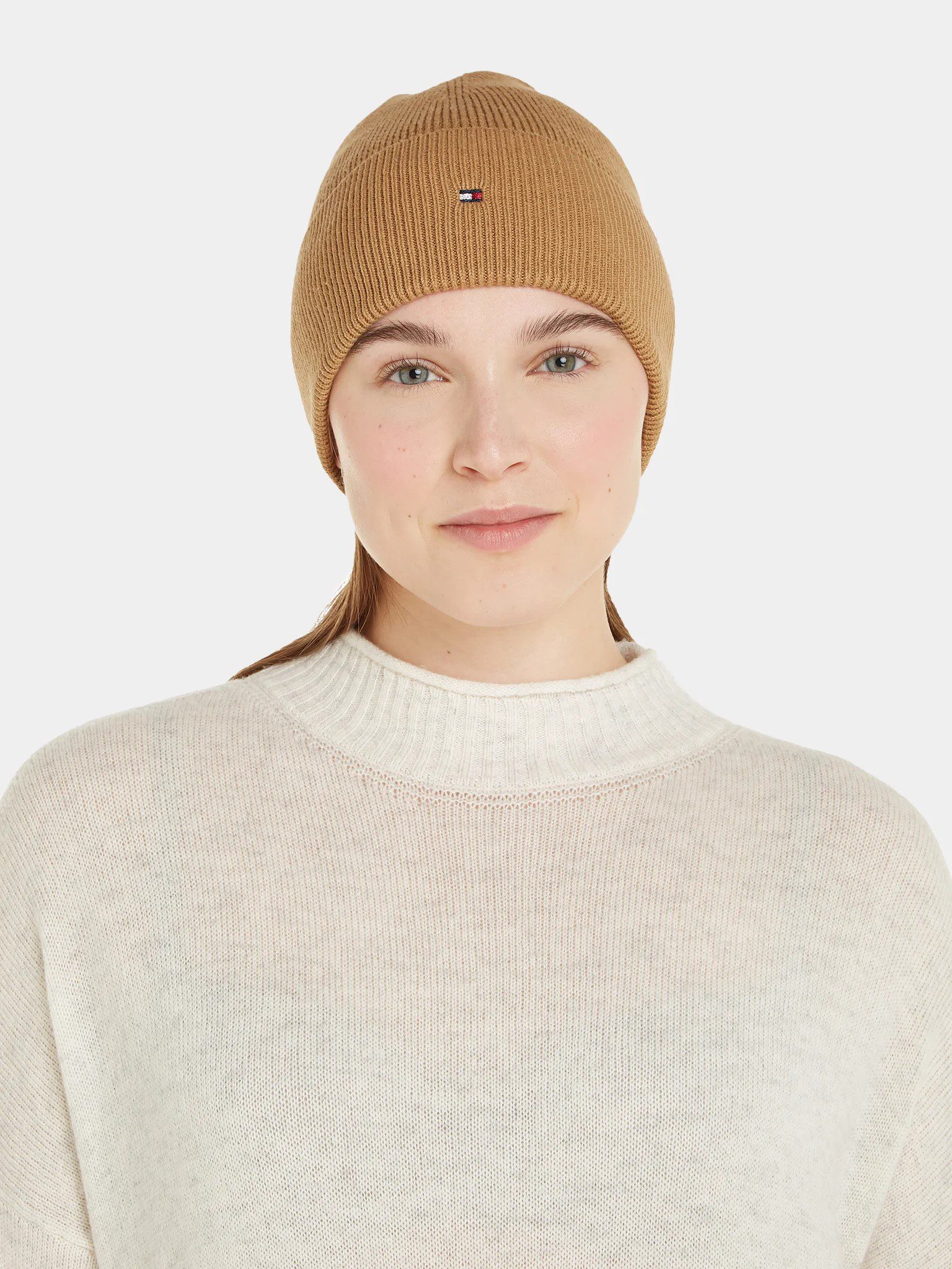 tommy-hilfiger-caciula-essential-flag-beanie-aw0aw15309-bej-8720645543312 (2)