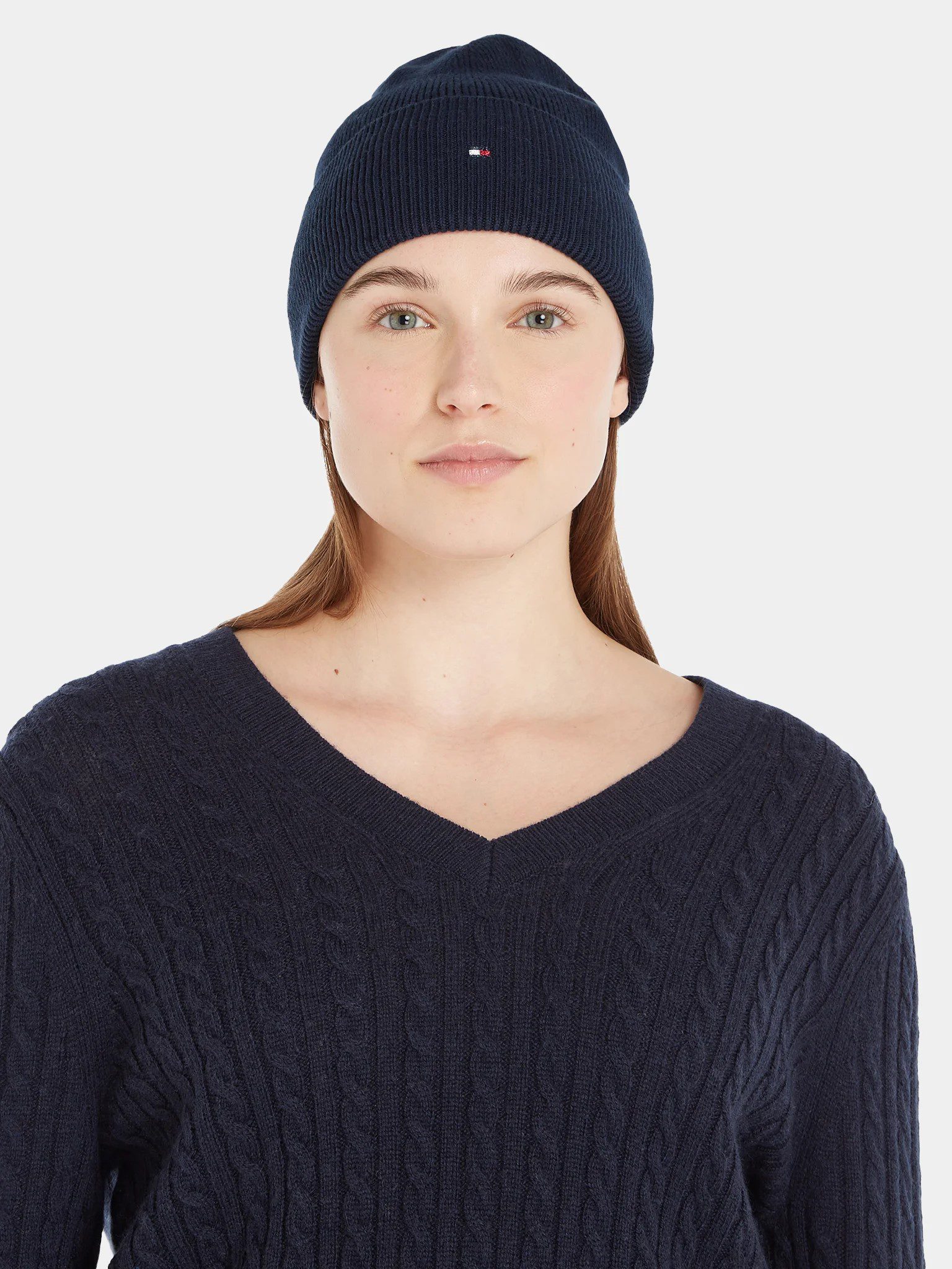 tommy-hilfiger-czapka-essential-flag-beanie-aw0aw15309-granatowy-8720645543442 (2)