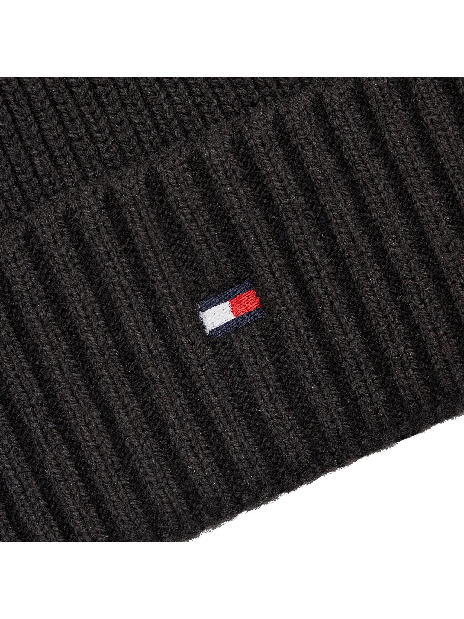 tommy-hilfiger-caciula-essential-flag-beanie-am0am10337-negru (1)