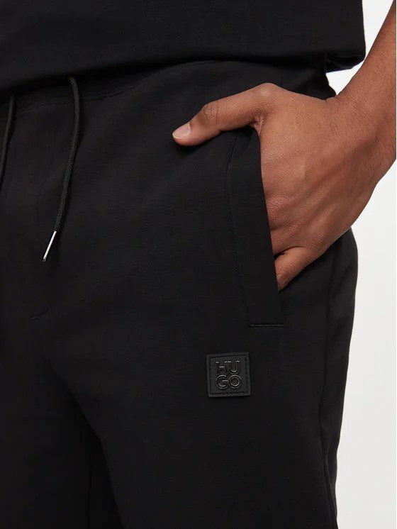 hugo-pantaloni-trening-dimacs-50509457-negru-relaxed-fit-0000303630683 (3)