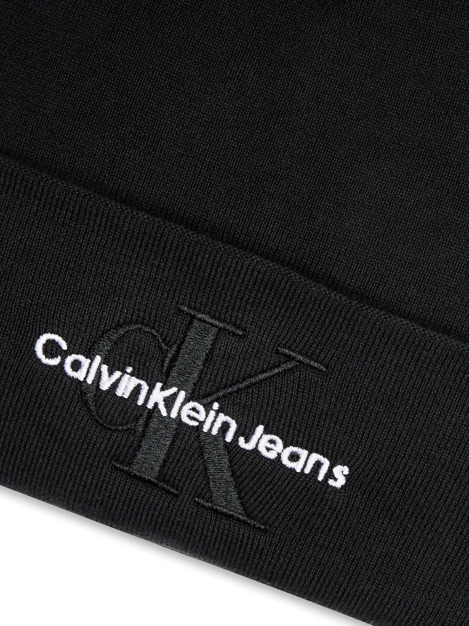 calvin-klein-caciula-mono-logo-embro-k50k512460-negru-8720639560400 (1)