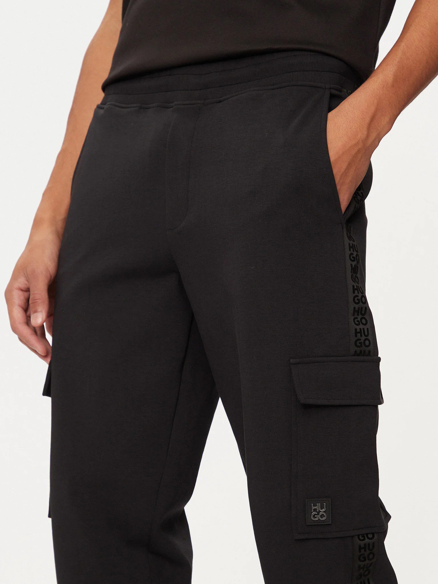 hugo-pantalon-jogging-disland-50521407-noir-regular-fit-0000304236181 (3)