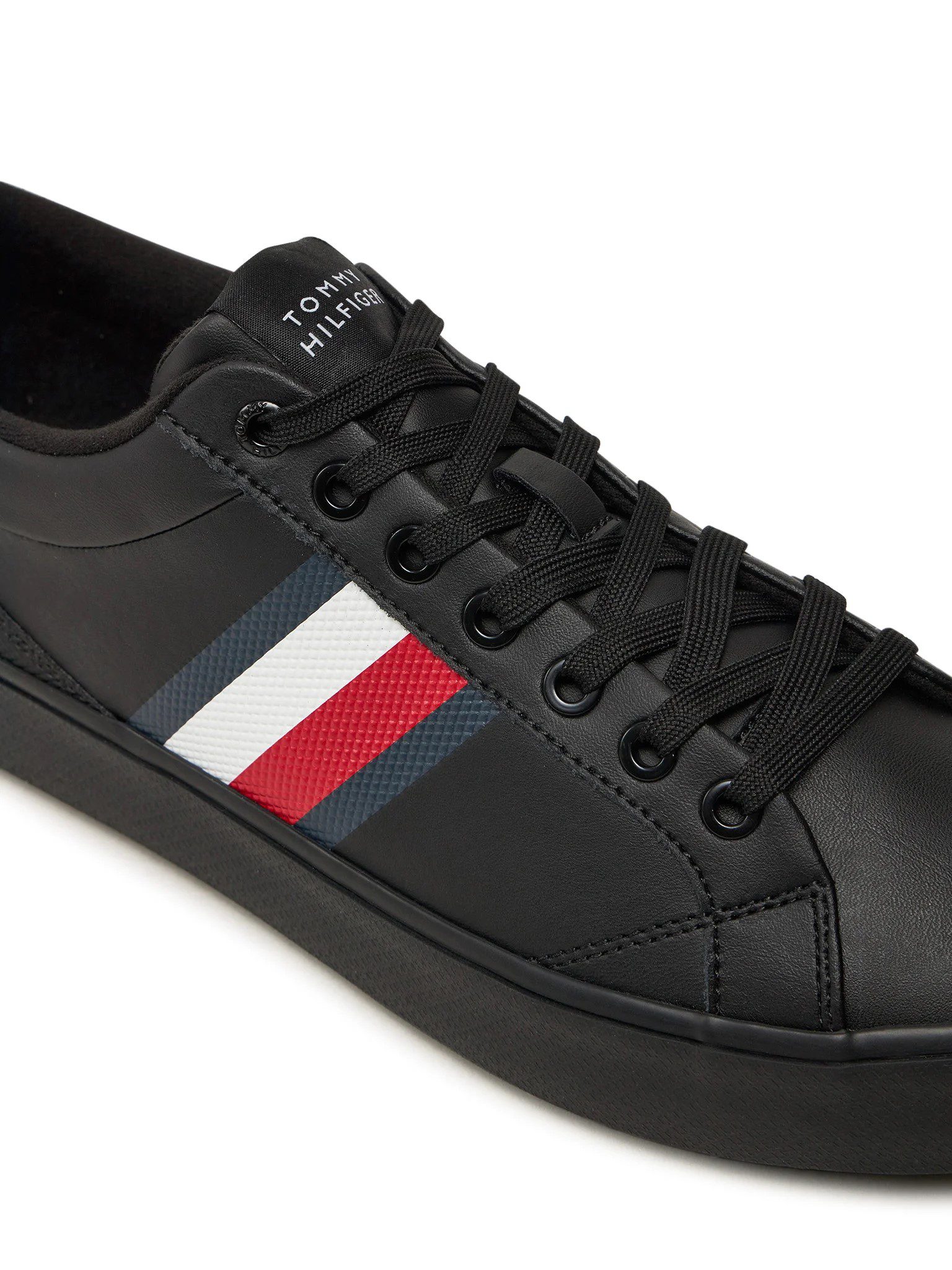 tommy-hilfiger-sneakersy-fm0fm05199-cerna-0000304442353 (4)